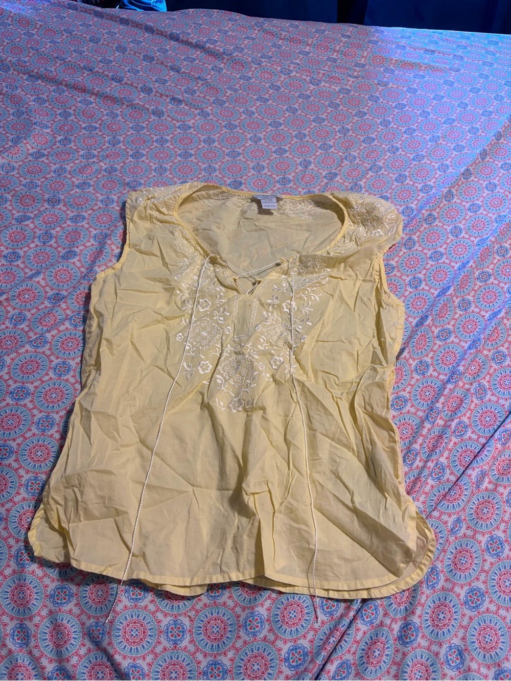 ALFRED SUNG Pale Yellow Embroidered Sleeveless Camisole